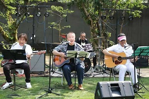 http://www.u-genki.jp/re.the%20acoustics.jpg